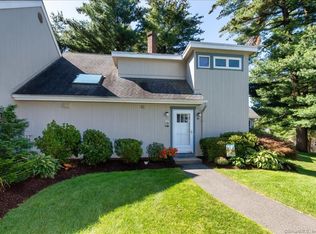 91 Stratton Forest Way #91, Simsbury, CT 06070