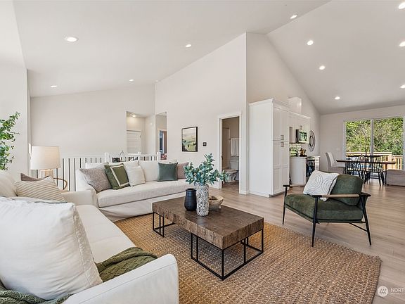 5th image of 9880 Jackson Street SE #326