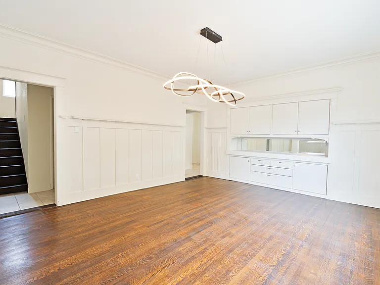 2214 Thomas St — Photo 13