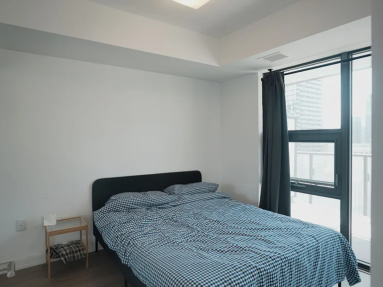 11 Wellesley St W #1703 — Photo 9
