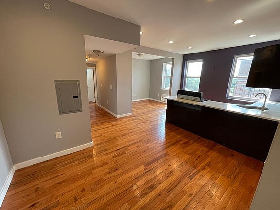 5th image of 875 18th Ave #406