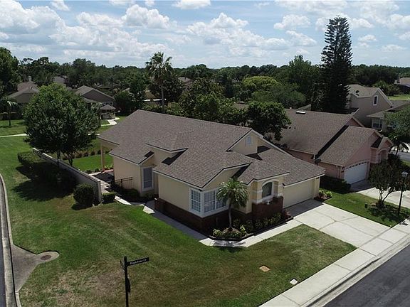 5th image of 2608 Windchime Ct