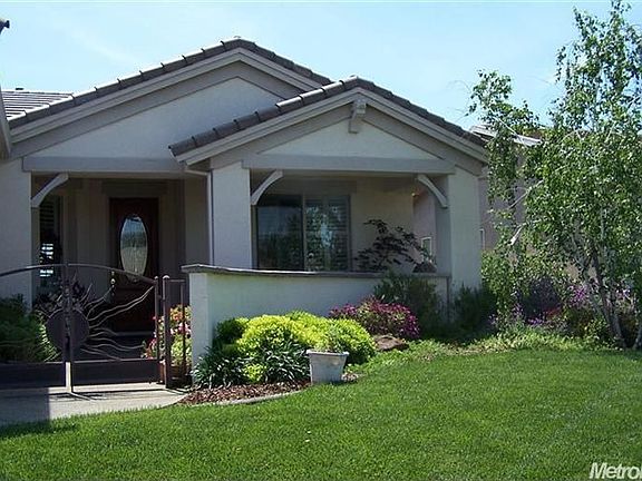 2nd image of 2021 Fallen Leaf Ln