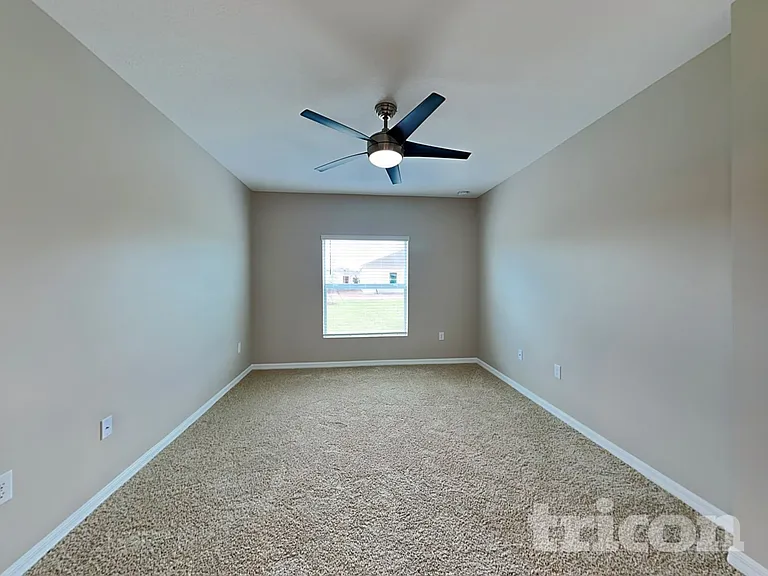 244 Garnet Ave — Photo 7