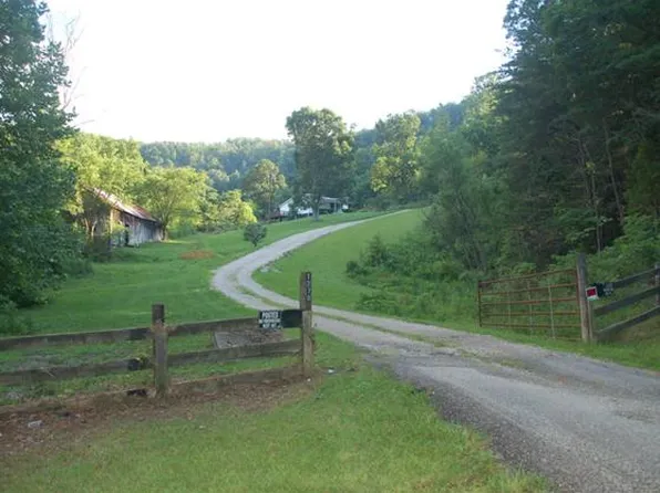 1270 Churchhouse Hl, Irvine, KY 40336