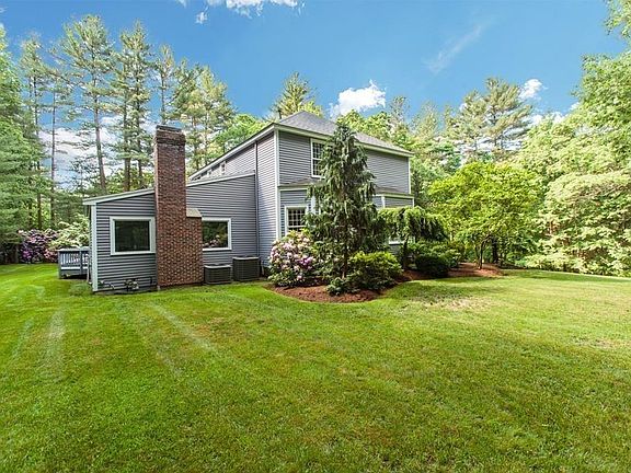 3rd image of 34 Babe Ruth Dr