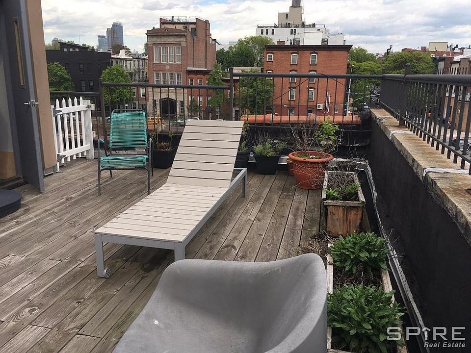 1st image of 151 Sackett St #3