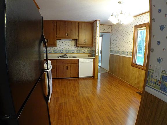 2nd image of 5918 Fox Hollow Cir