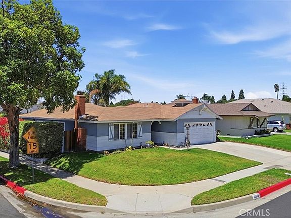 3rd image of 16953 Roa Dr