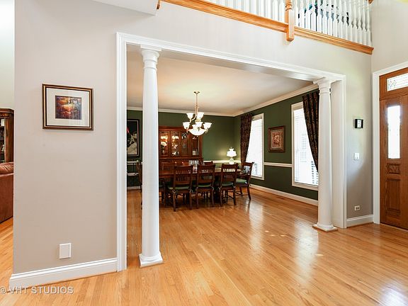 3rd image of 349 Woodland Ct
