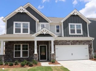 8594 Acadia Pkwy, Sherrills Ford, NC 28673