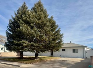 1213 Estancia Ave, Grants, NM 87020