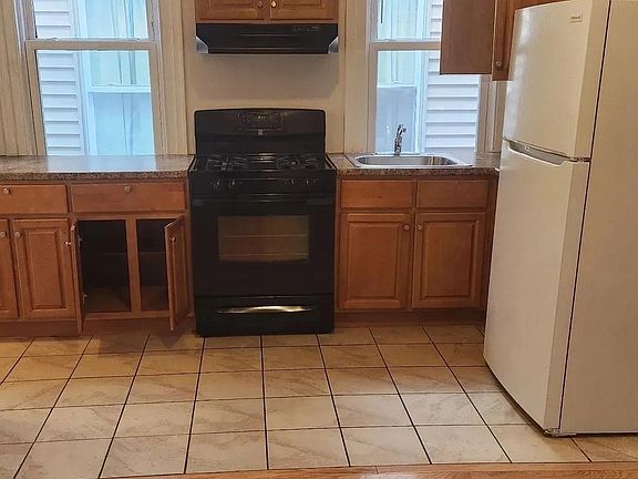 3rd image of 1228 Wagner Ave #1
