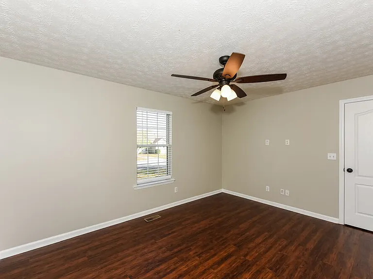 2403 Sawmill St — Photo 8
