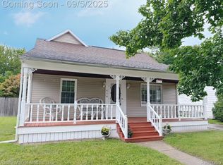 418 Chalmers St, Flint, MI 48503