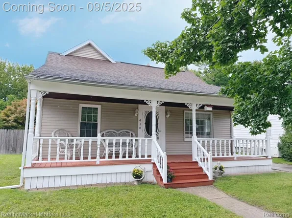418 Chalmers St, Flint, MI 48503