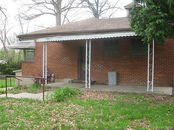4th image of 1072 Davenport Dr