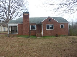 1825 Old Hollow Rd, Walkertown, NC 27051