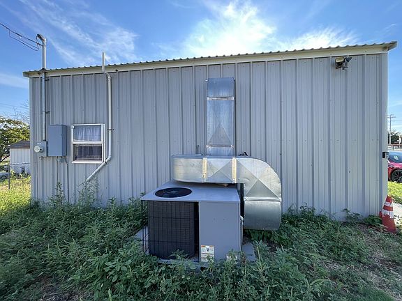 2nd image of 5960 W Fm 1606 Unit B