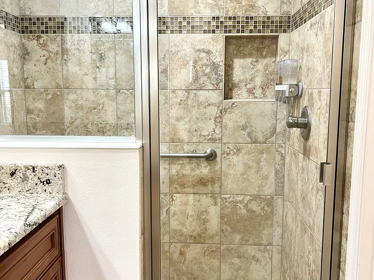 3480 Kewadin Ave — Photo 32