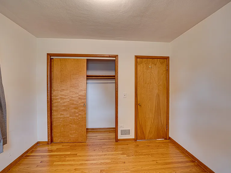 1221 N Webster St — Photo 4