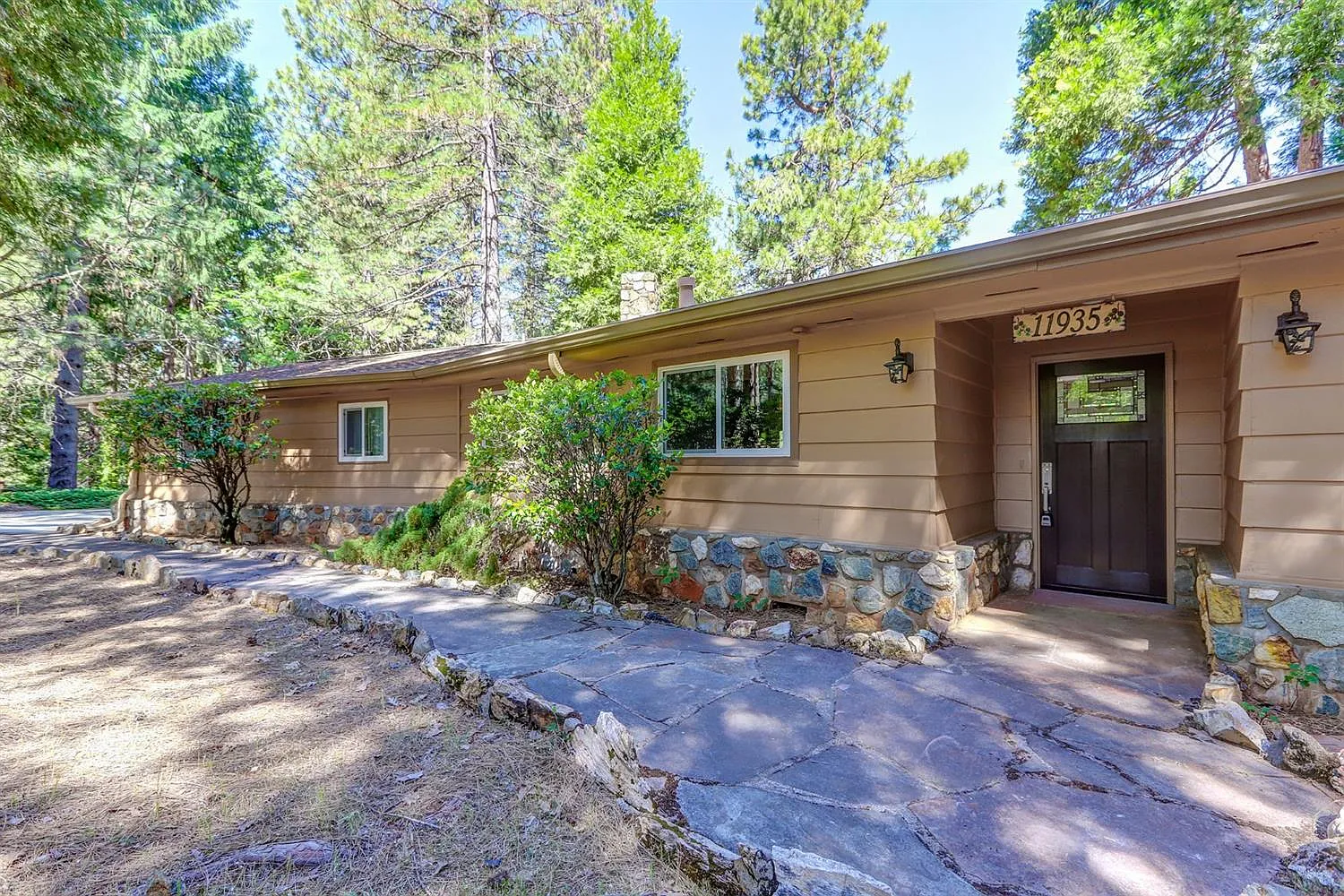 11935 Tree Top Cir photo 1