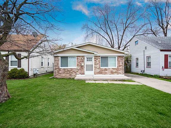 2nd image of 28549 Hillview St