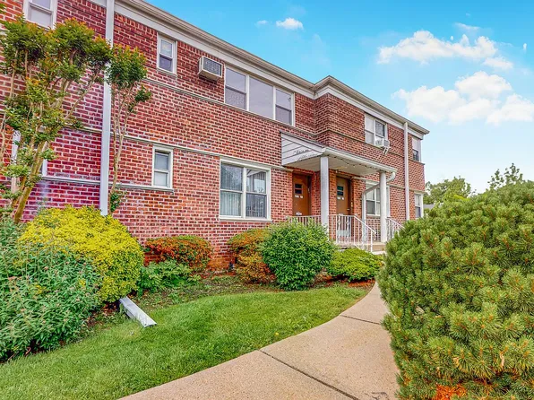 198-18 Pompeii Ave #2, Hollis, NY 11423