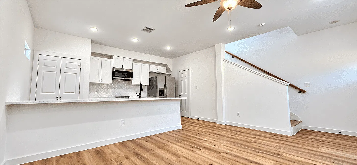 1052 N Ln — Photo 4