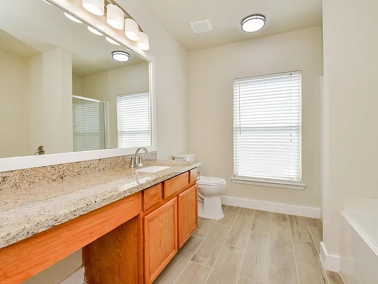 3935 Federal Ln — Photo 18