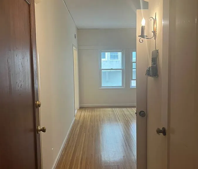 81 Glen Ave — Photo 12