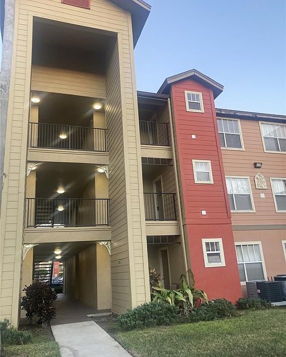 1st image of 2207 Antigua Pl APT 736
