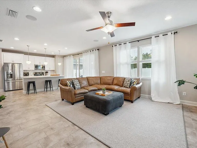 1120 Persimmon Dr — Photo 16
