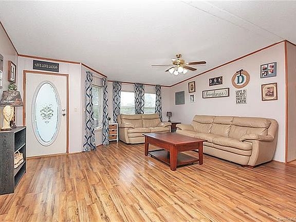 4th image of 753 Preston Brooks Dr