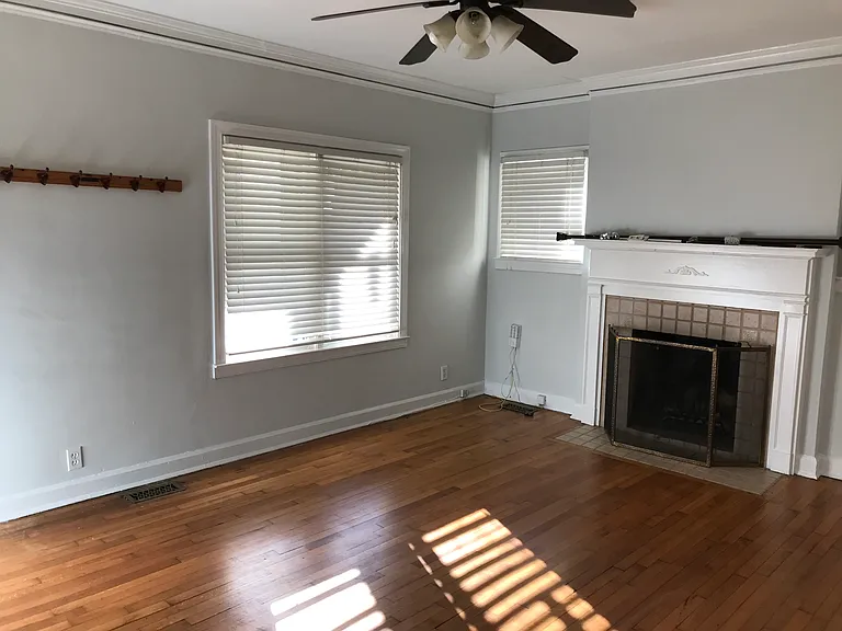 1106 Loring St SE — Photo 4
