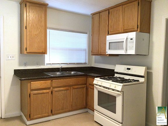 4th image of 2717 37th St