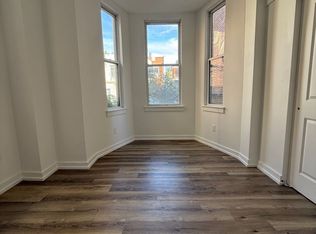 331 S 12th St #2R, Philadelphia, PA 19107