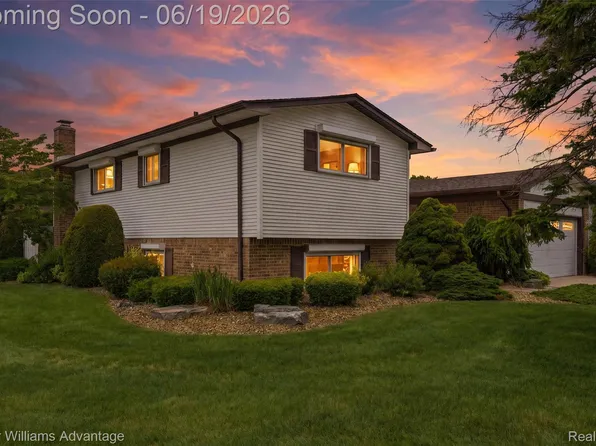 35729 Duke Dr, Sterling Heights, MI 48310