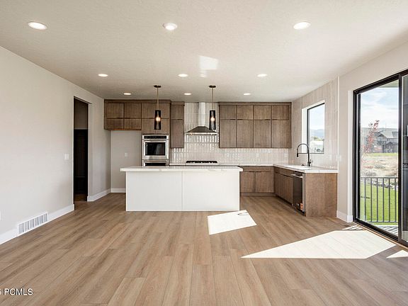 5th image of 2909 E Hayloft Ln