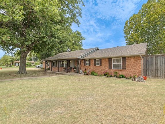 2nd image of 9404 N Lakeshore Dr