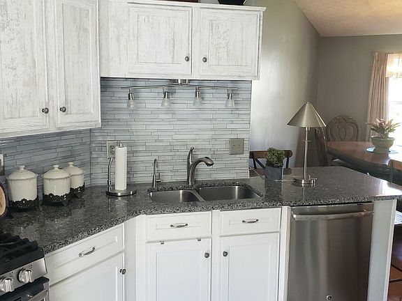 5th image of 4988 Softwood Ct