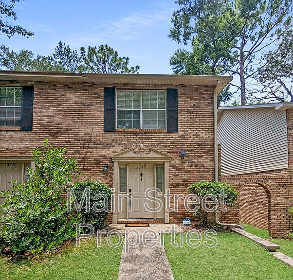 1313 Foxborough Dr — Photo 1