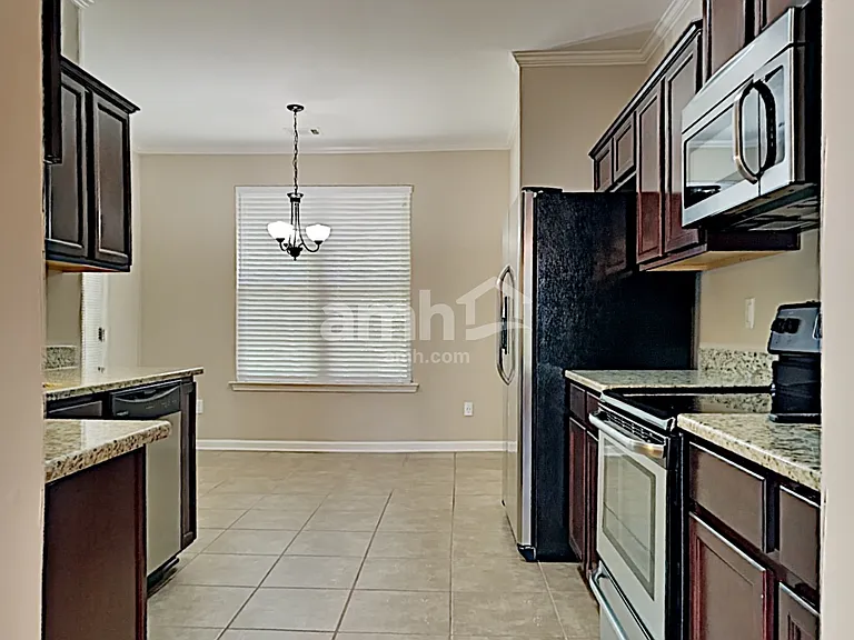 4957 Shira Dr — Photo 4