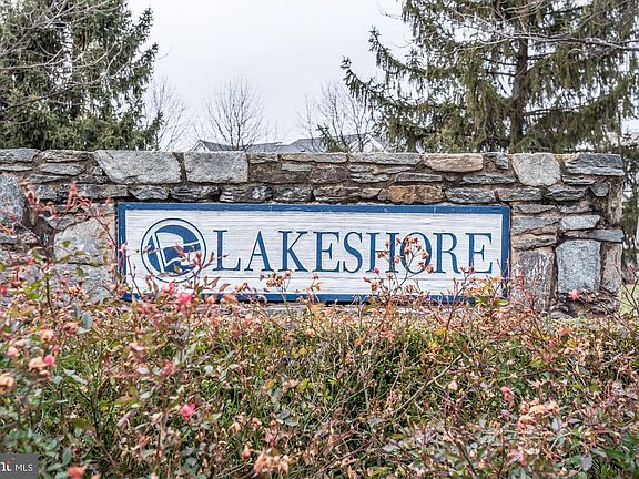 3rd image of 20571 Snowshoe Sq Unit 102