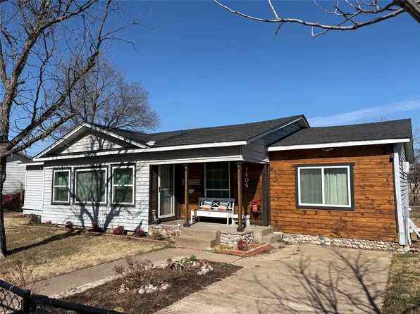 1409 SE 11th St, Mineral Wells, TX 76067