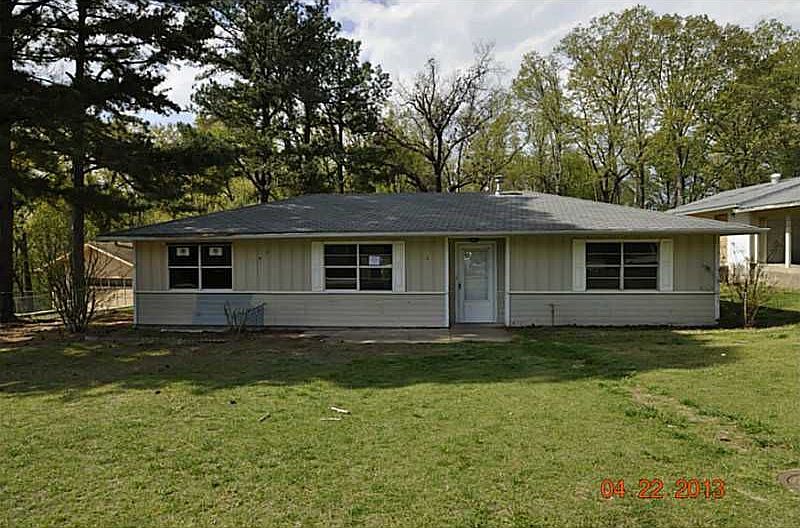 1st image of 2611 E Graham Dr