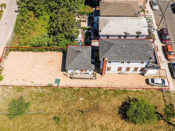 3rd image of 145 Beach 27 St