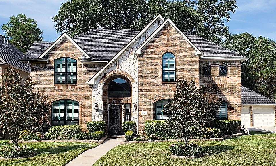 1st image of 10 Bentley Park Ct