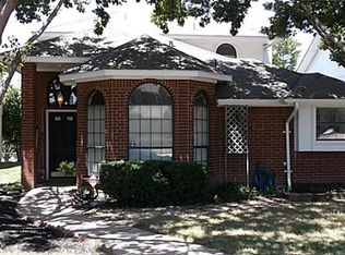 1533 Ranchview Ln, Carrollton, TX 75007