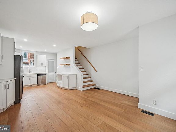 5th image of 720 S 16th St